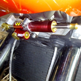 Kit montage pour amortisseur de direction Hyperpro APRILIA TUONO 1000 2006 2010