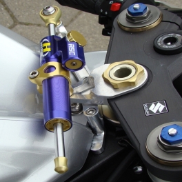 Kit montage pour amortisseur de direction Hyperpro SUZUKI GSXR/750 600 2006 2007