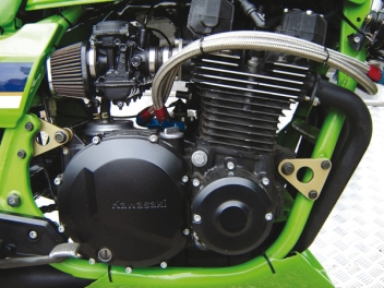 KIT PEINTURE POUR MOTEURS MOTOS #KPM6000KITNOIR