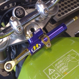 Kit montage pour amortisseur de direction Hyperpro TRIUMPH 675 STREET TRIPLE 2007 2012