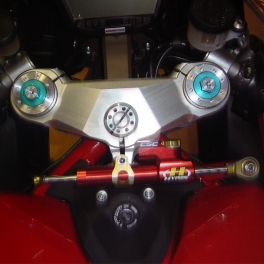 Kit montage pour amortisseur de direction Hyperpro DUCATI 1098/R 2007 2008;DUCATI 848 EVO 2010 2013;DUCATI 1198 2009 2011