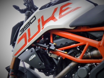 Kit montage pour amortisseur de direction Hyperpro KTM DUKE 390 2017 2020